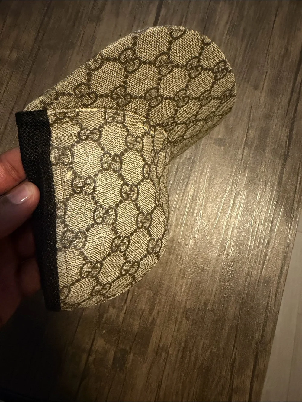 Gucci gg supreme